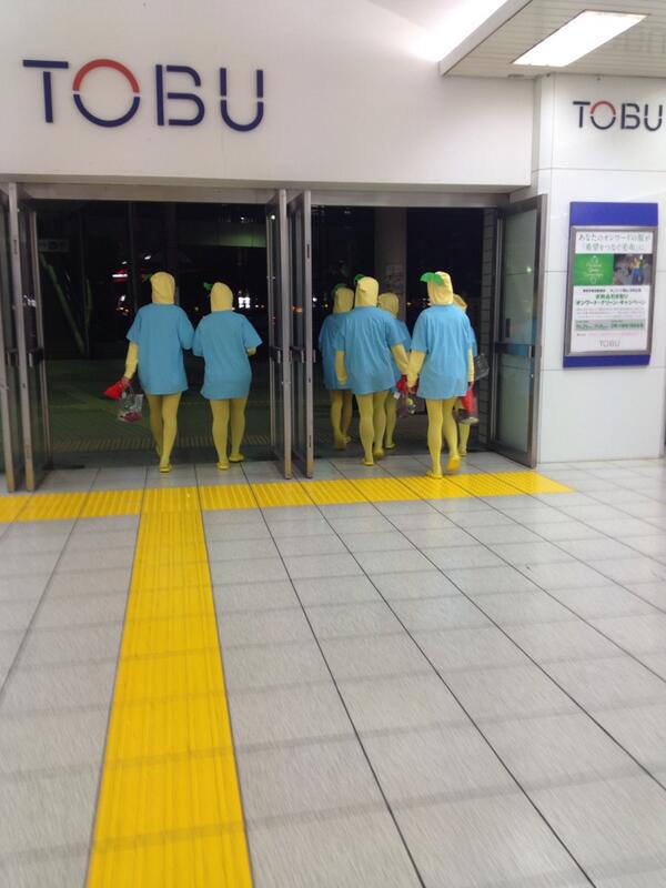 ハロウィンに船橋駅でふなっしーの仮装をした集団が目撃 笑