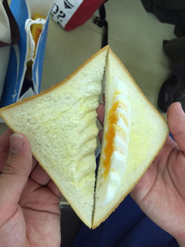 食品詐欺 福岡空港のタマゴサンドイッチ 笑
