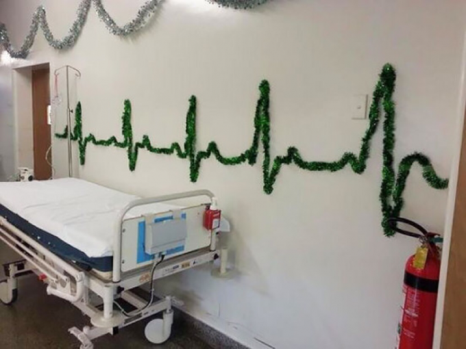 クリスマスおもしろ画像 海外の病院が行った病院内のクリスマスの飾り付けがちょっと怖い(笑)christmas_0043