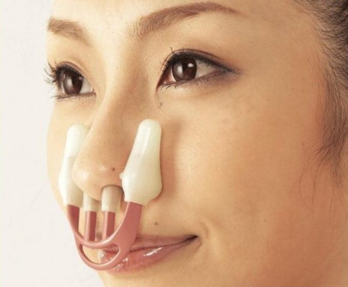 爆笑！ 鼻の筋肉を鍛えて美鼻を目指す美顔器具「Hana-ツン」を使用している光景がヤバすぎます(笑)beauty_0075