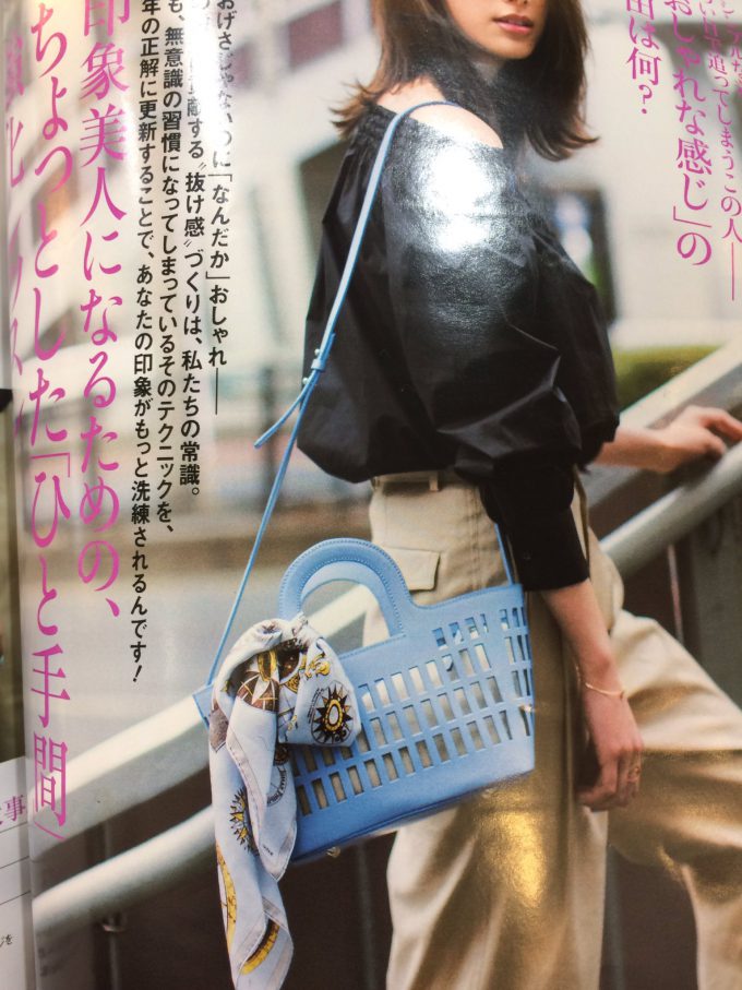 オシャレ？ 女性ファッション誌『Oggi』に掲載されていたバッグがどうみても洗濯カゴ（笑）