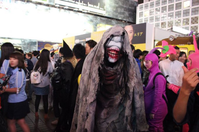 【渋谷ハロウィンおもしろ仮装画像】怖すぎ！ ハロウィン渋谷駅前で見かけたお化け仮装がガチすぎて怖すぎます（笑）