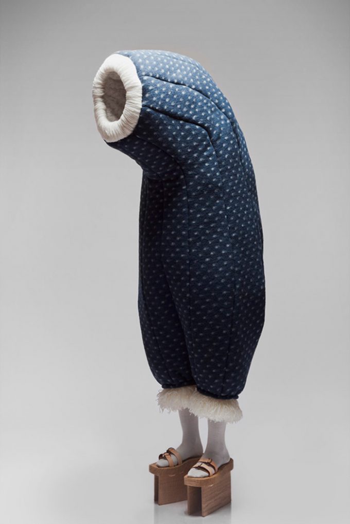 ナマコ！ オランダ人デザイナーの考えた防寒着がナマコすぎてインパクト大（笑）