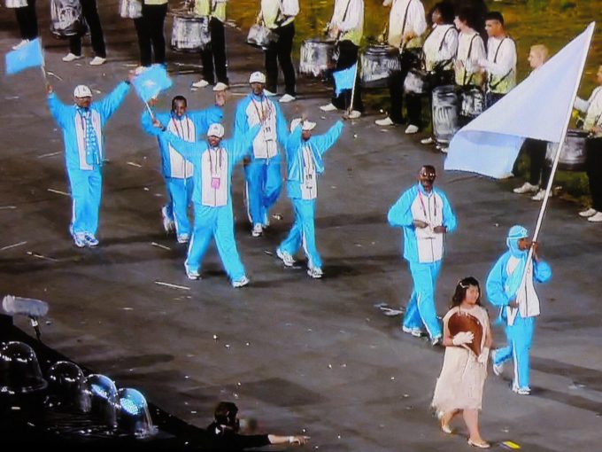 ドラえもん？ 2012ロンドンオリンピックのソマリア選手団がドラえもん（笑）