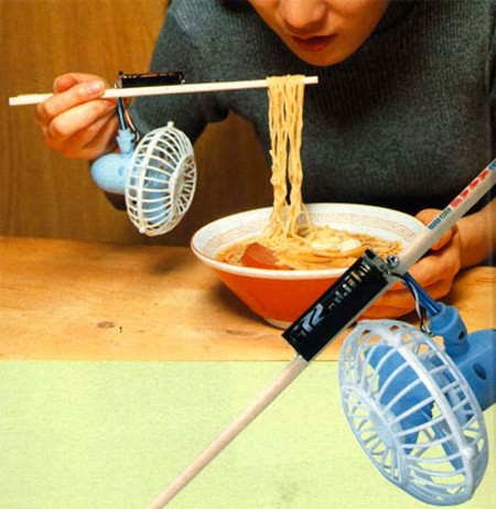 【食べ物おもしろ画像】画期的！ 箸に扇風機をつけるとラーメンを冷ましてくれるヌードルクーラー（笑）
