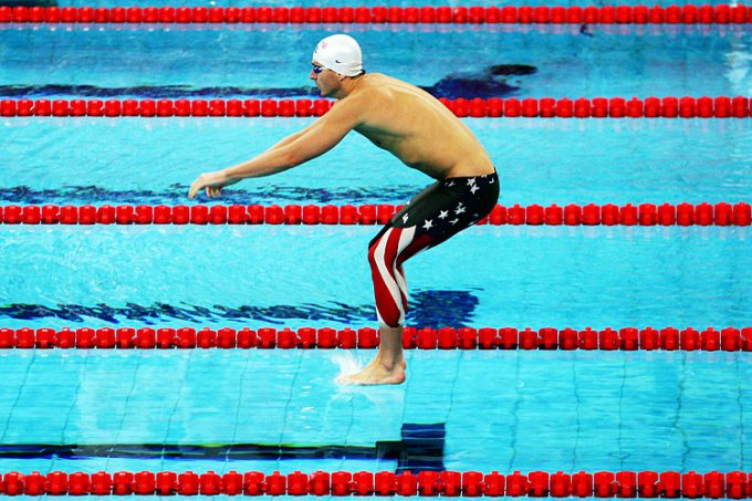 【2008北京オリンピック水泳おもしろ画像】滑る！ 2008北京オリンピック水泳で水の上を滑る超能力選手（笑）