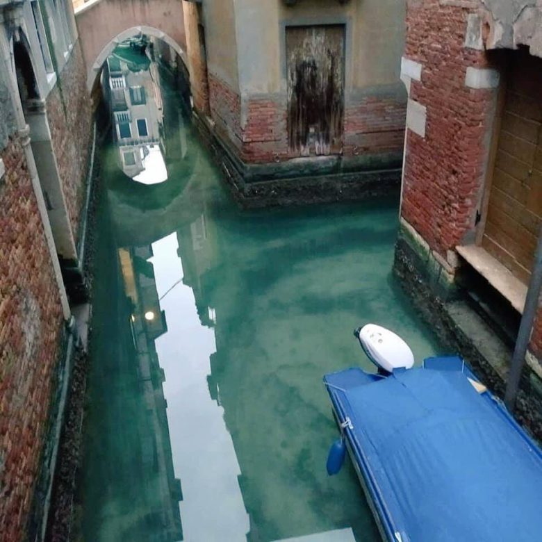 ベネチアの運河