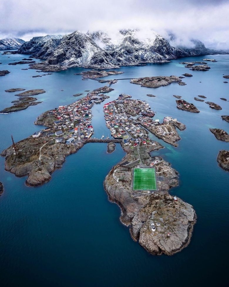 【サッカーグラウンドおもしろ画像】ノルウェーの美しすぎるサッカースタジアム！
