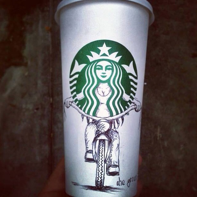 【スタバおもしろ画像】自転車に乗るスターバックスのロゴ（笑）