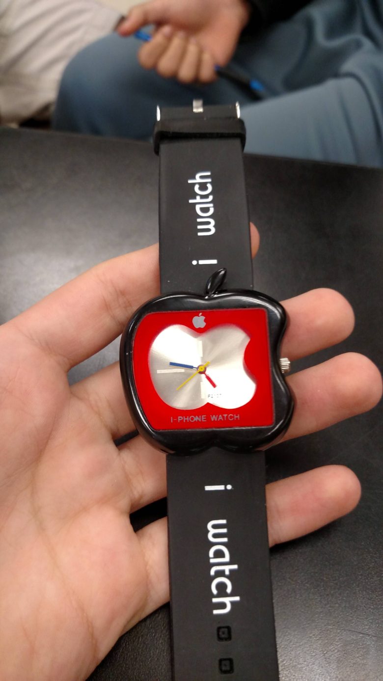 【偽Apple Watchおもしろ画像】友人がeBayで600ドルで購入したApple Watch（笑）