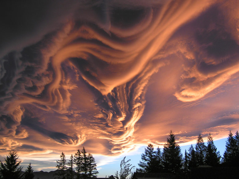 【雲衝撃画像】2005年にニュージーランドで撮影されたアスペラトゥス波状雲！