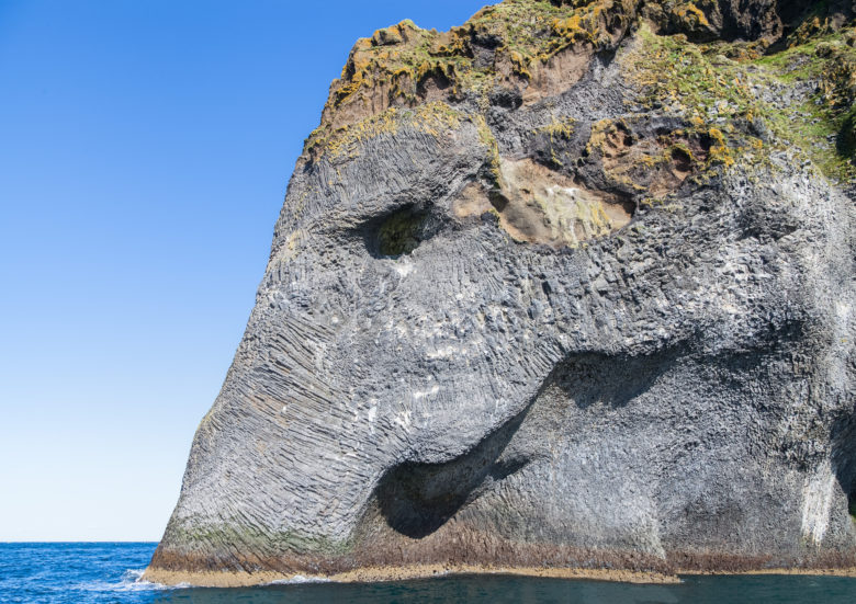 象に見えるアイスランドのエレファントロック！