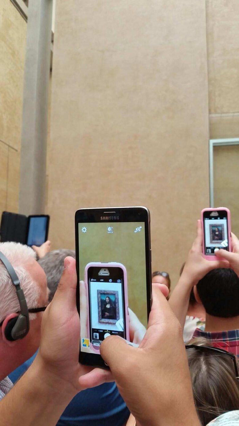 【ルーブル美術館おもしろ画像】ルーブル美術館で激混みのモナリザを見る方法（笑）